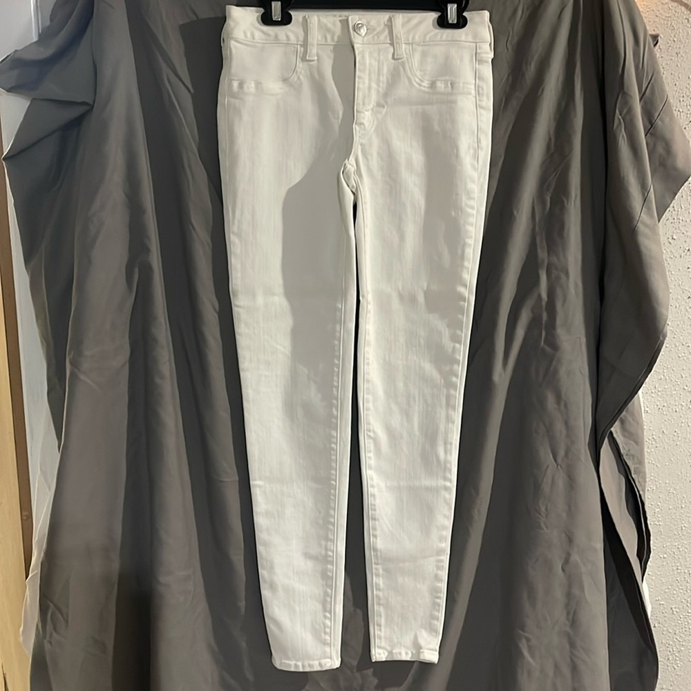 American Eagle next level stretch white jegging size 6